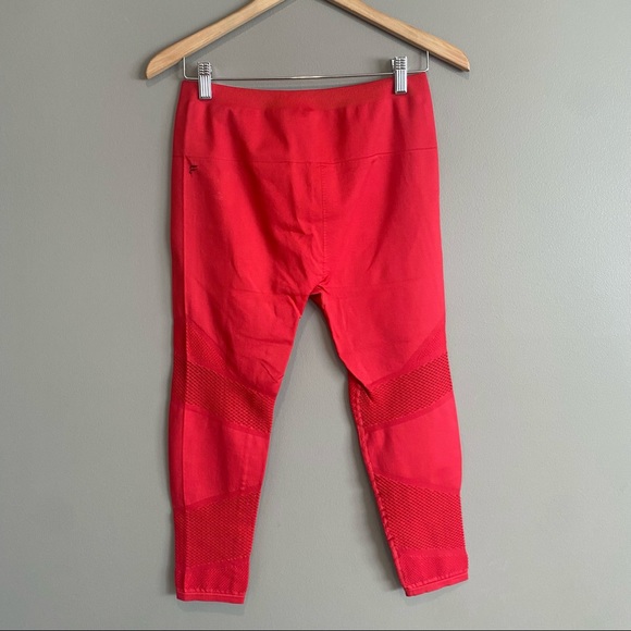 Fabletics Mosaic High-Waisted 7/8 Leggings - Picture 5 of 9